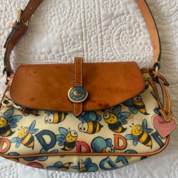 Dooney & Bourke Bumble Bee Handbag Bag Cartoon Art Rare - Picture 2 of 6